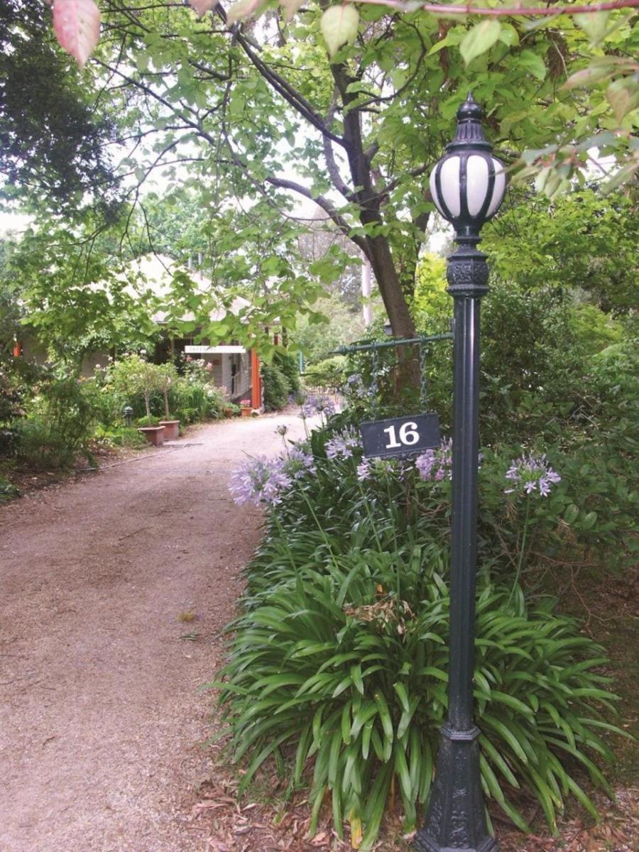 Treetops Bed & Breakfast Blackburn Экстерьер фото